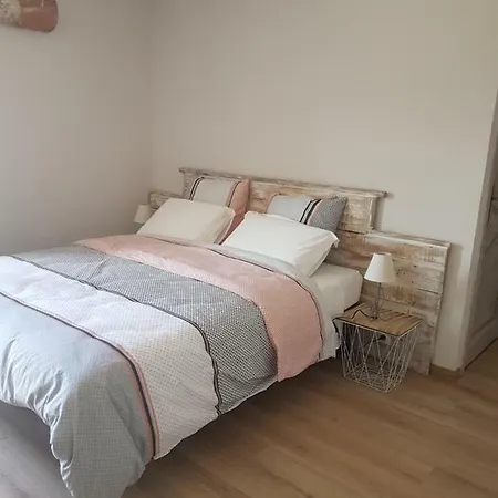 Manoe Guest house 3*